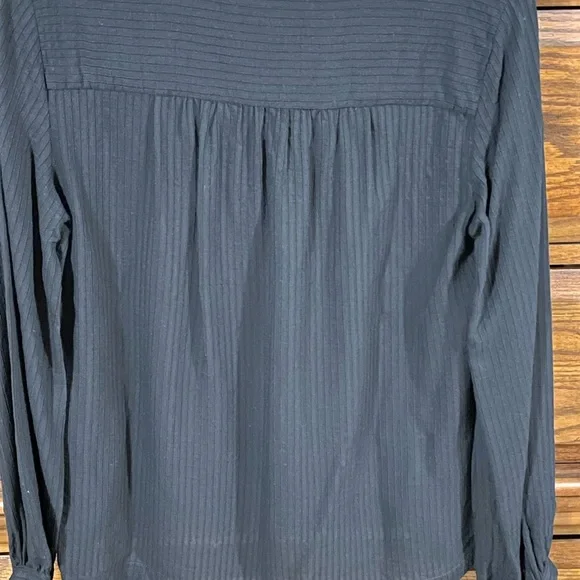 LOFT Black Long-Sleeve V-Neck Top with Subtle Pleats - Picture 7 of 9